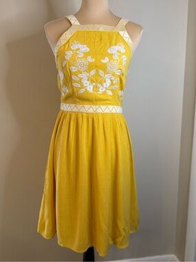 First Love yellow midi dress white floral embroidery SZ SM